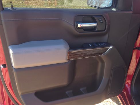 Used 2020 Chevrolet Silverado 1500 LT w/ All-Star Edition image 13