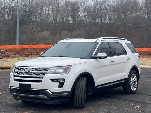 Used 2019 Ford Explorer Limited w/ Ford Safe & Smart Package image 1