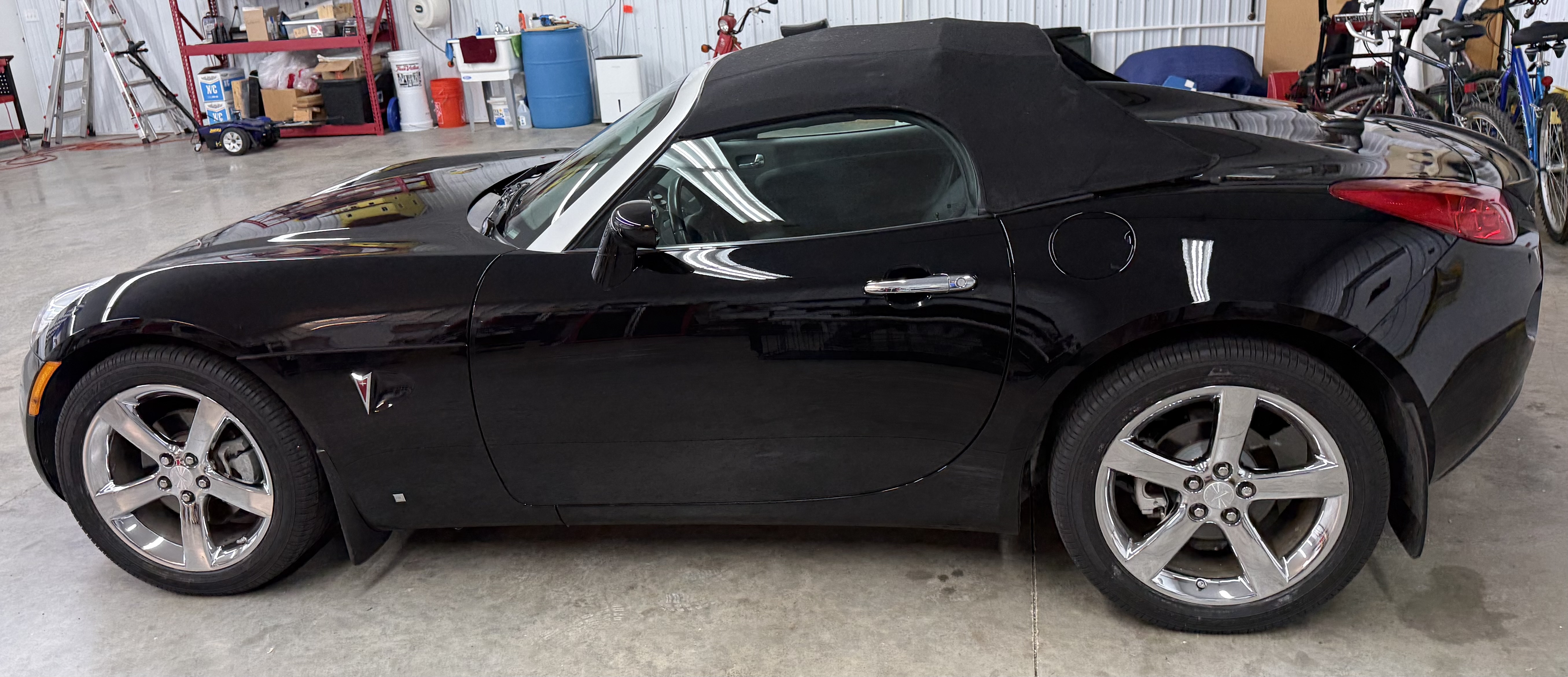 Used 2008 Pontiac Solstice Convertible w/ Premium Package RWD image 8