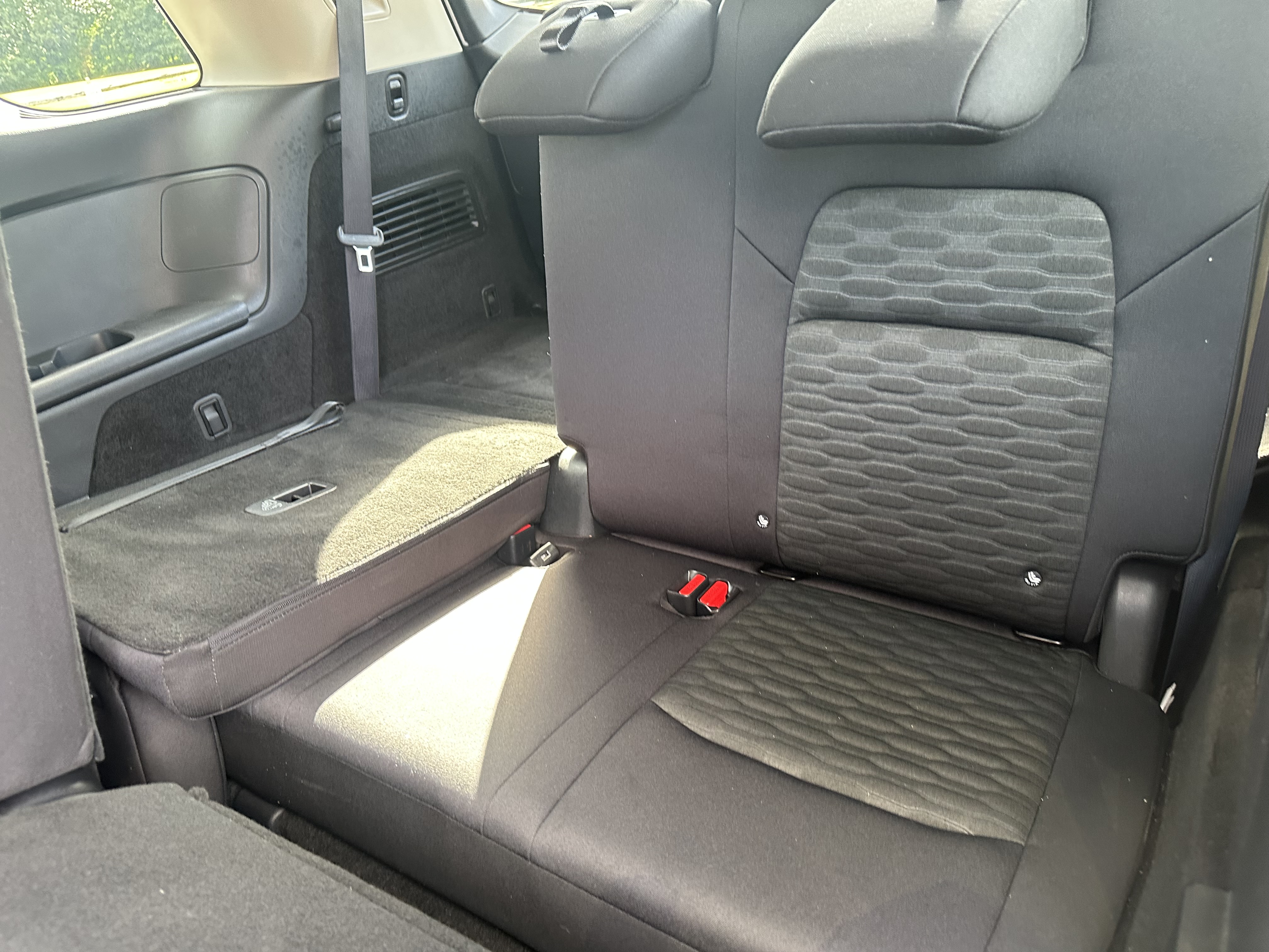 Used 2024 Nissan Pathfinder S AWD/4WD image 6