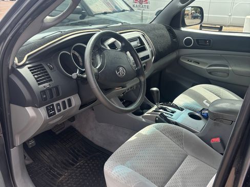 Used 2011 Toyota Tacoma PreRunner w/ SR5 Pkg #2 RWD image 7