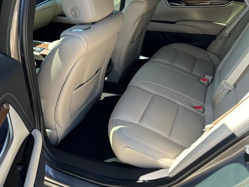 Used 2018 Cadillac XTS Premium Luxury image 18