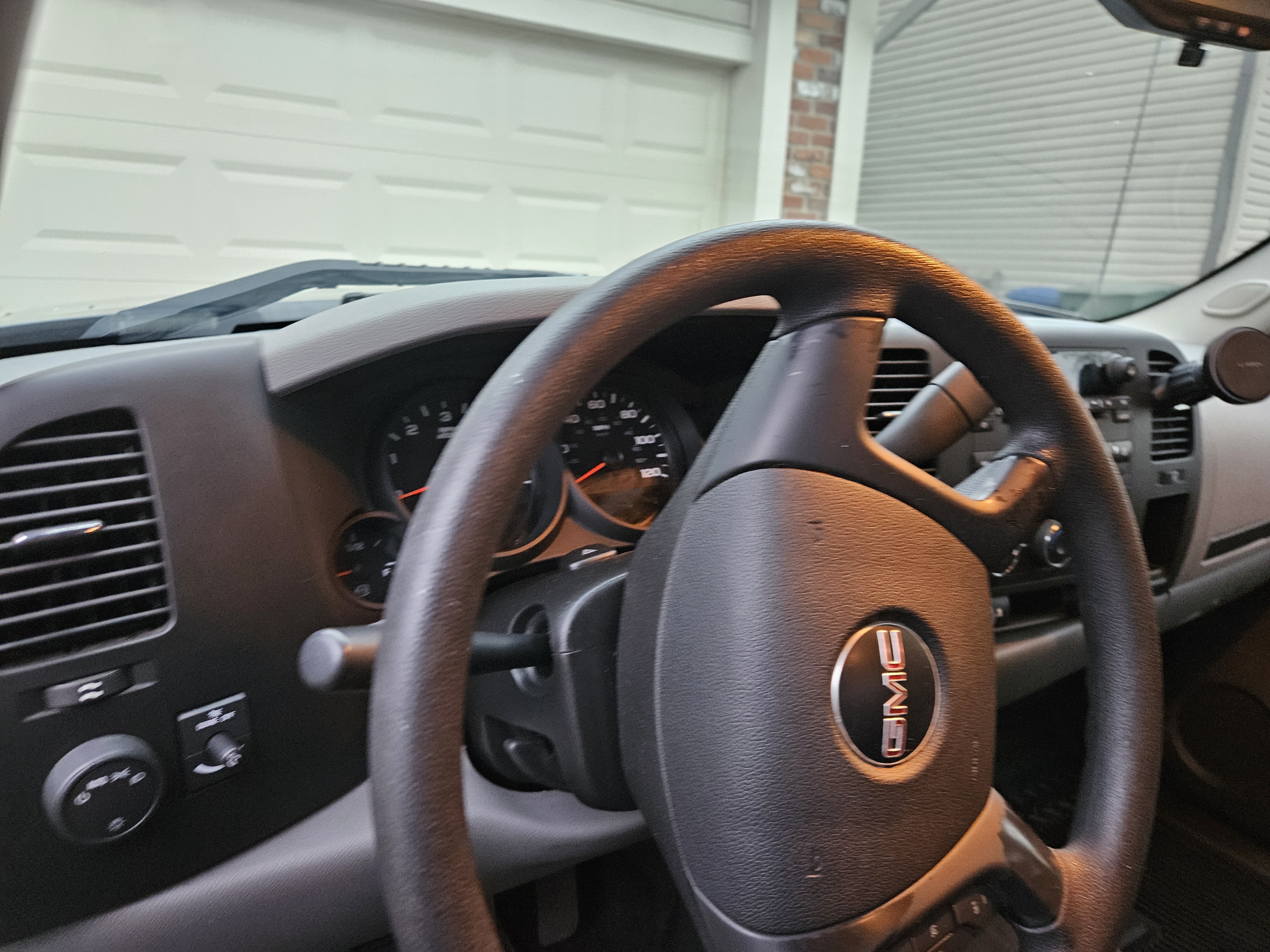 Used 2010 GMC Sierra 1500 SL AWD/4WD image 9