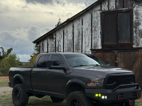 Used 2014 RAM 2500 Tradesman w/ Chrome Appearance Group image 1