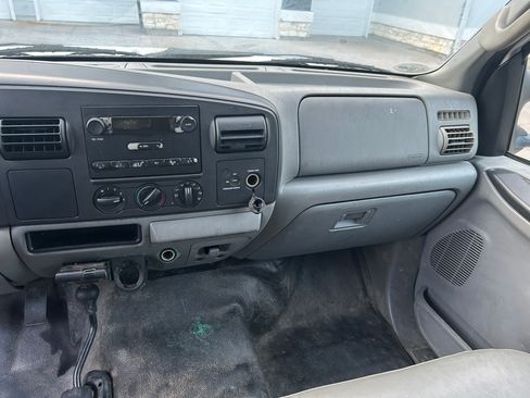 Used 2006 Ford F250 XL image 12