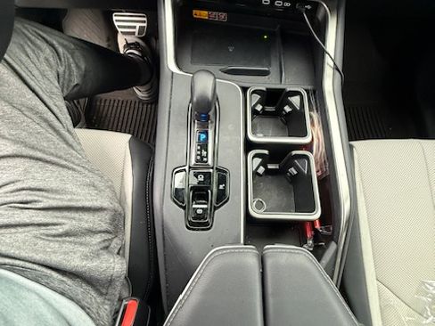 Used 2024 Lexus TX 500h AWD image 13