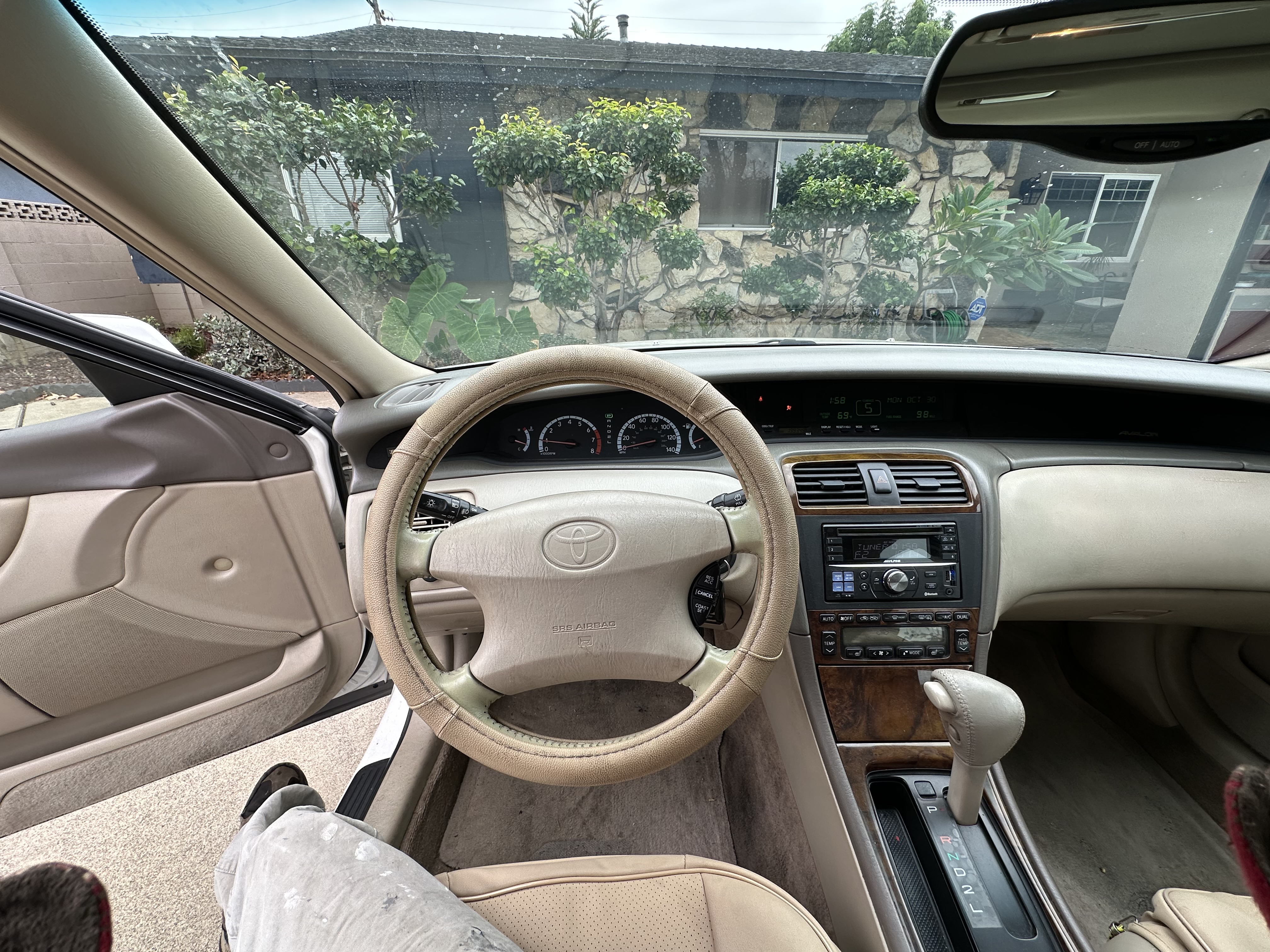 Used 2001 Toyota Avalon XLS FWD image 8