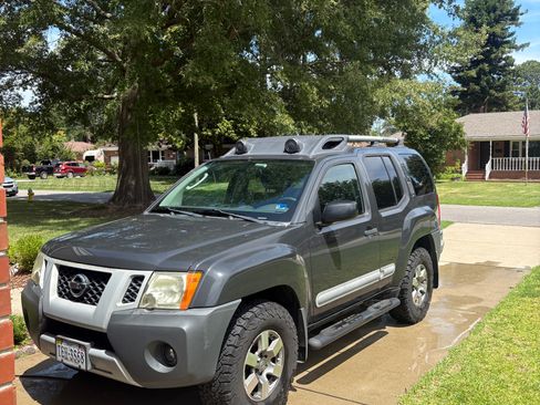 Used 2011 Nissan Xterra PRO-4X w/ Pro-4x Leather Pkg AWD/4WD image 1