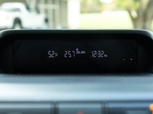 Used 2022 Subaru Ascent Premium w/ Convenience Package image 26