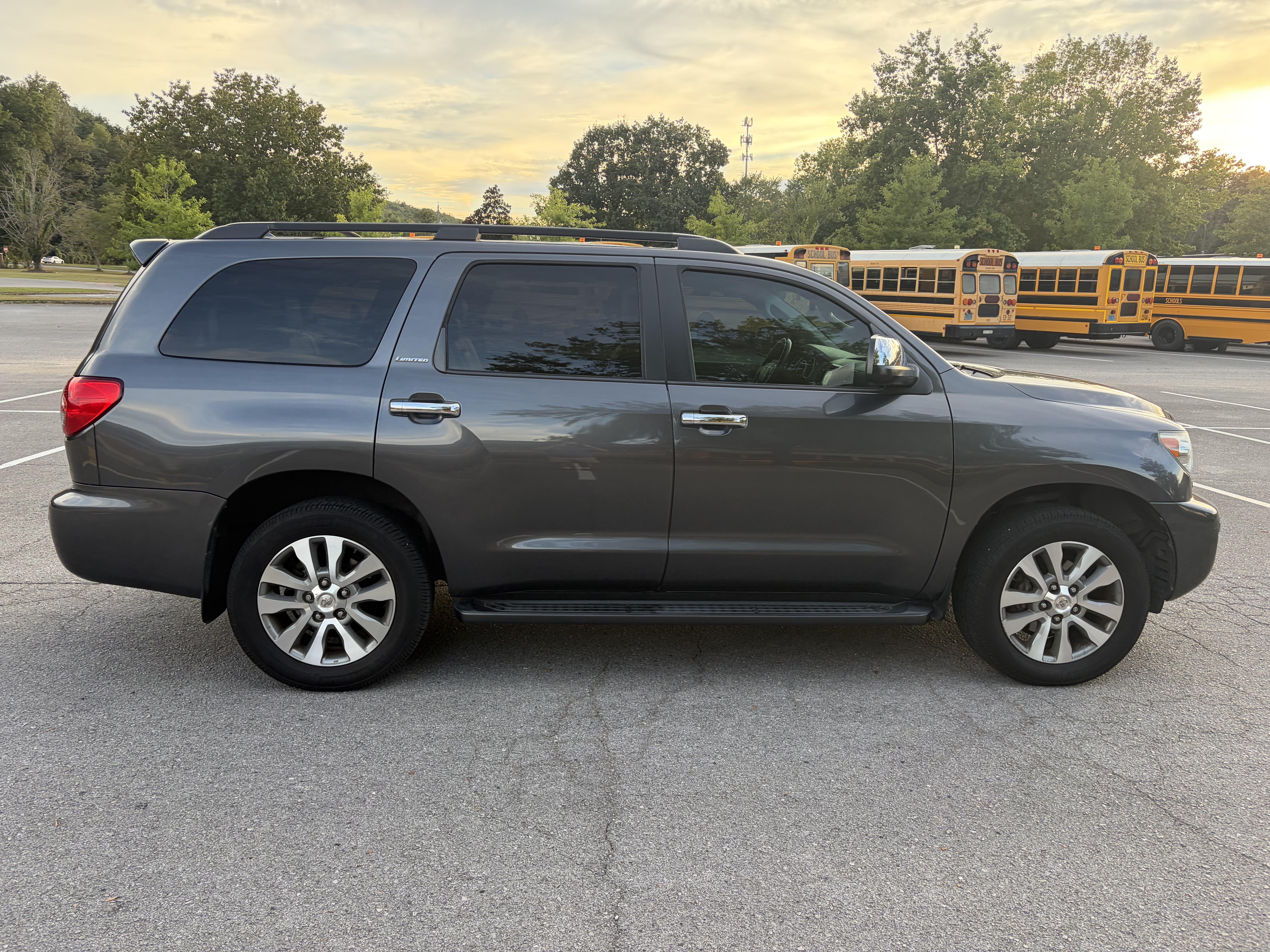 Used 2016 Toyota Sequoia Limited w/ Safety & Convenience Package RWD image 2