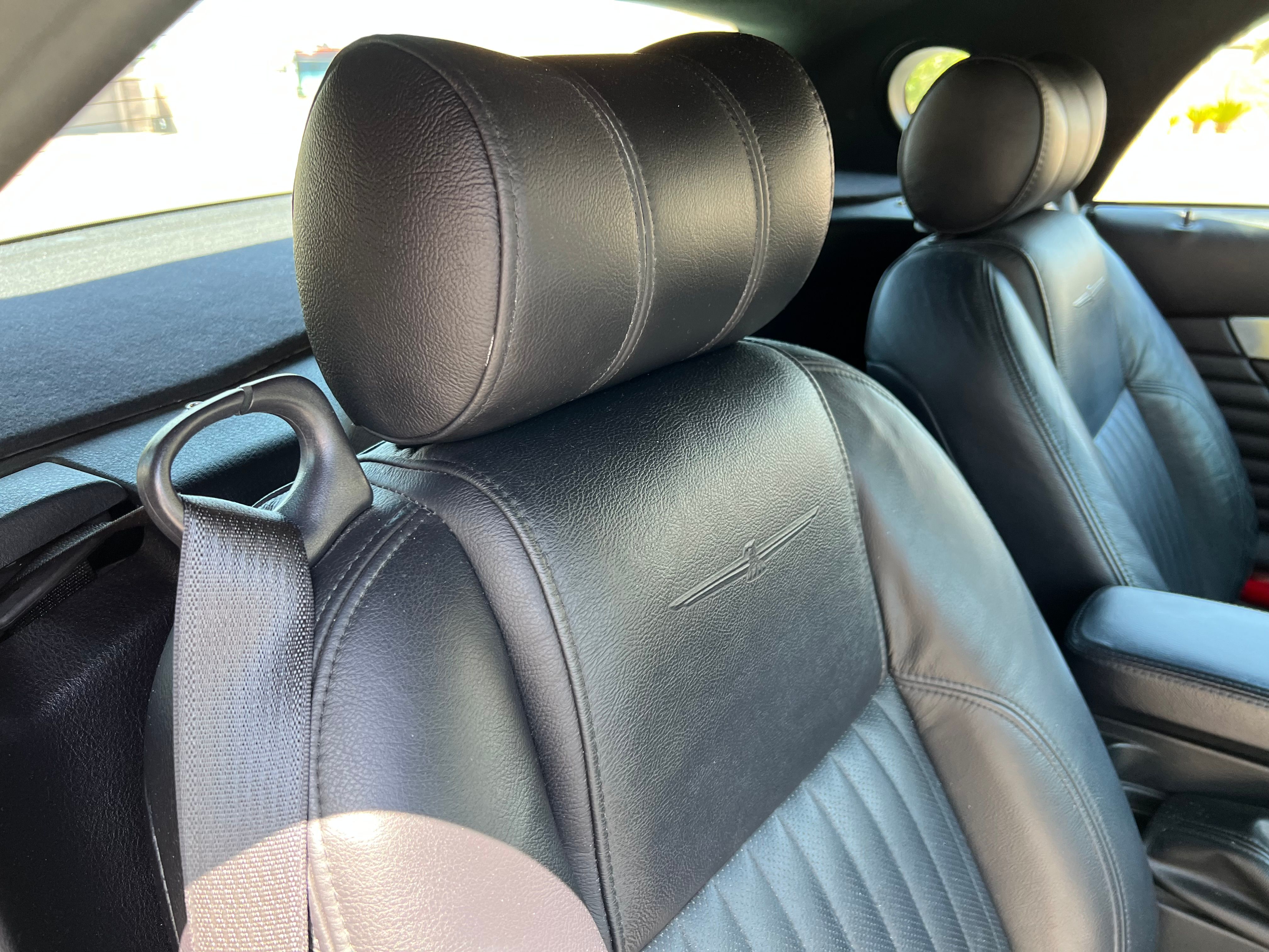 Used 2004 Ford Thunderbird RWD image 16