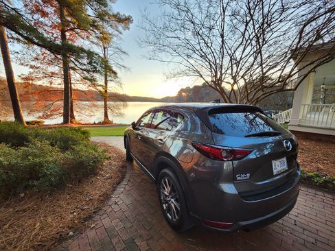 Used 2020 MAZDA CX-5 Signature image 5