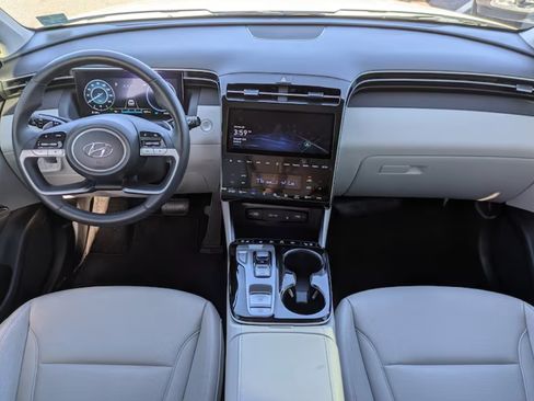 Used 2022 Hyundai Tucson Limited image 14