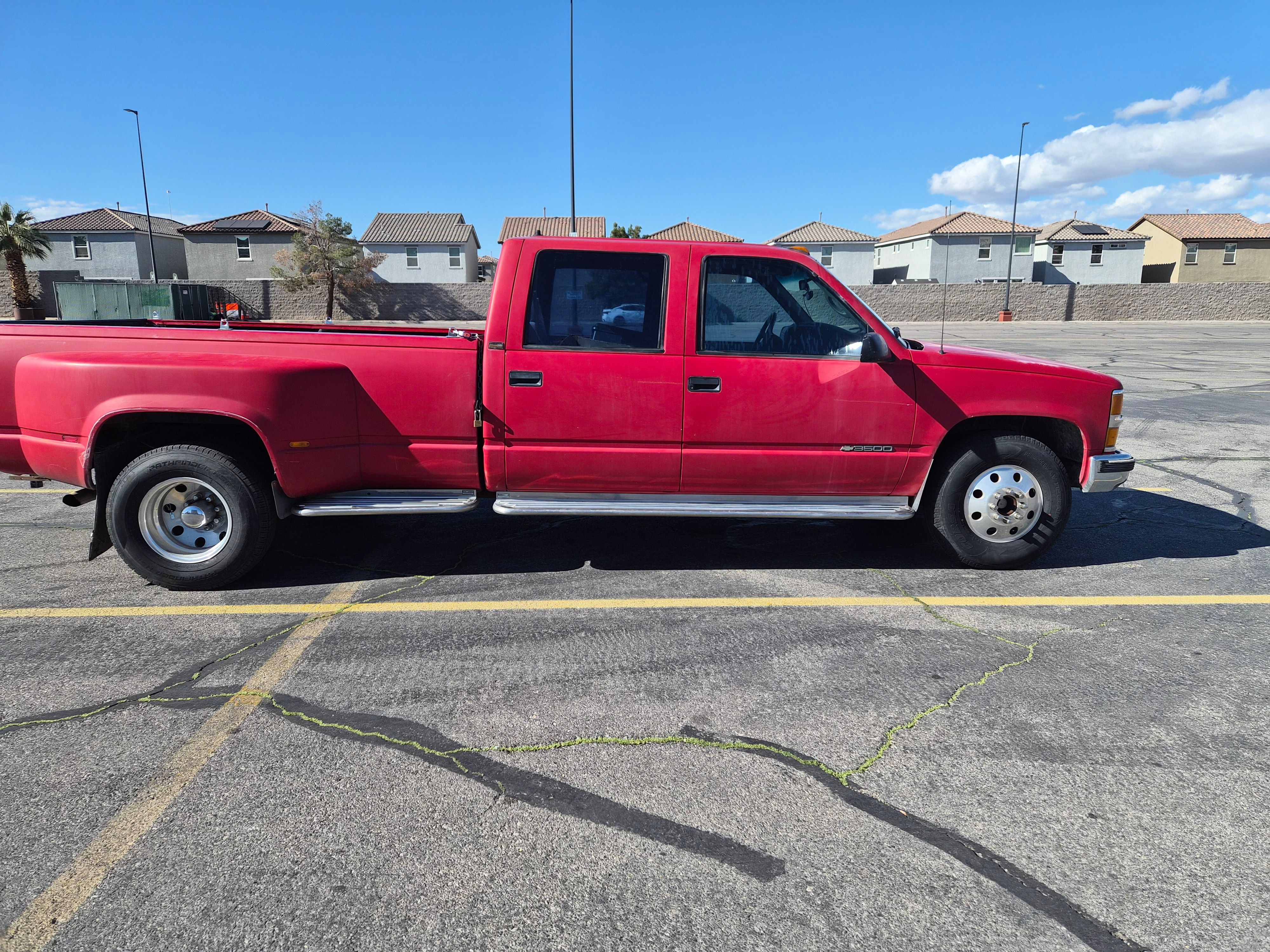 Used 1995 Chevrolet Silverado 3500 2WD Crew Cab image 2