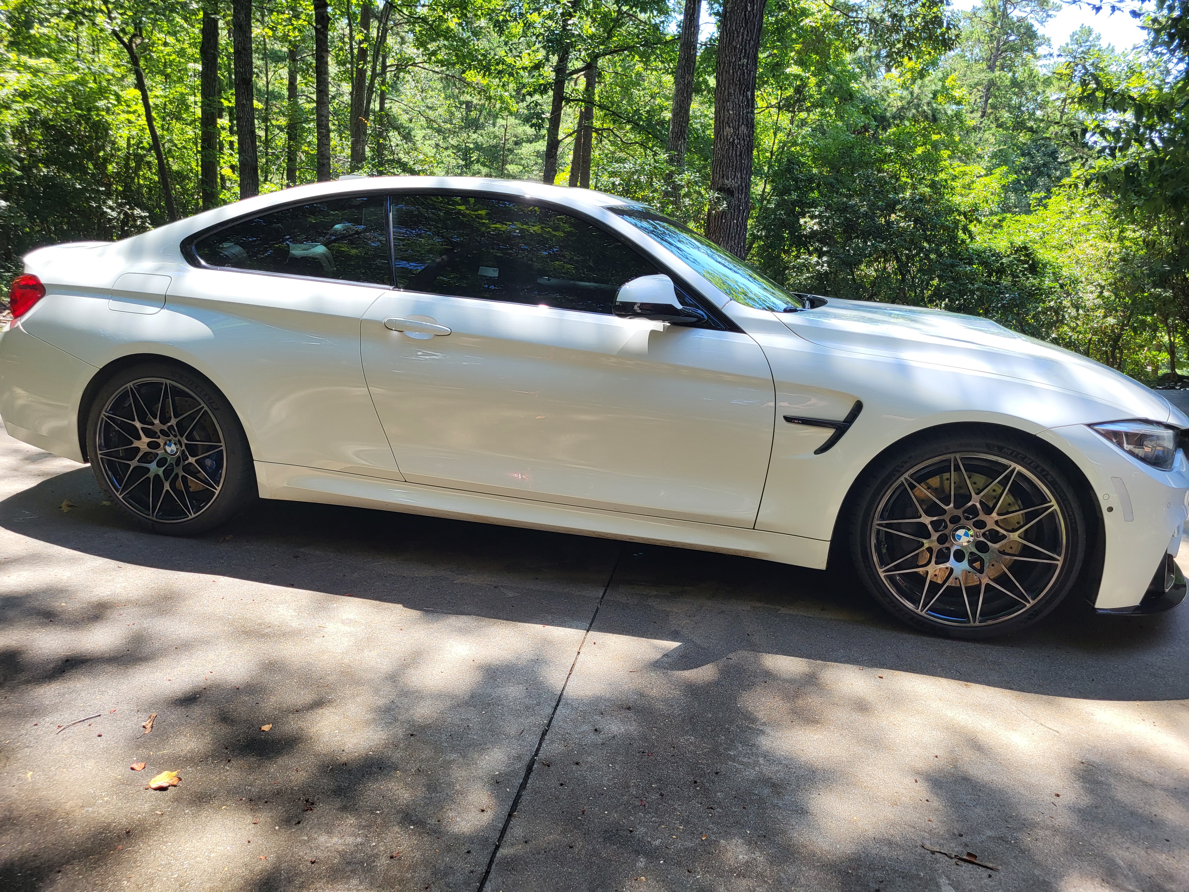 Used 2018 BMW M4 Coupe RWD image 2