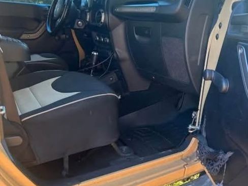 Used 2014 Jeep Wrangler Unlimited Sport w/ Connectivity Group image 6