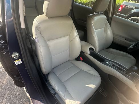 Used 2016 Honda HR-V EX image 16