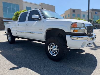 Used 2005 GMC Sierra 2500 SLT w/ Heavy-Duty Power Package