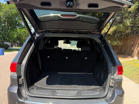 Used 2014 Jeep Grand Cherokee Limited w/ Trailer Tow Group IV AWD/4WD image 6
