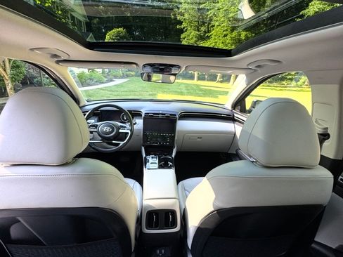 Used 2023 Hyundai Tucson Limited AWD/4WD image 4