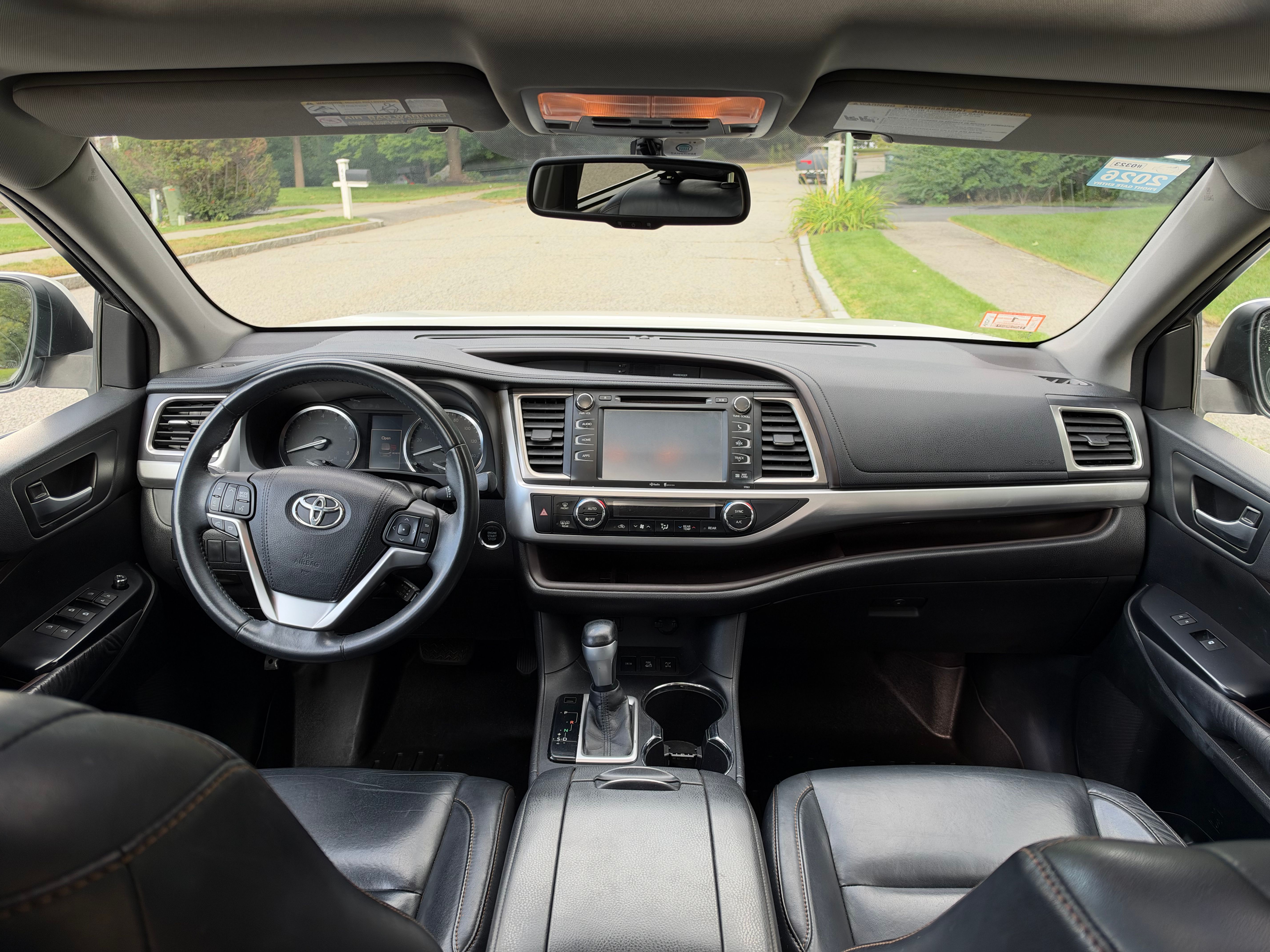 Used 2015 Toyota Highlander XLE AWD/4WD image 13