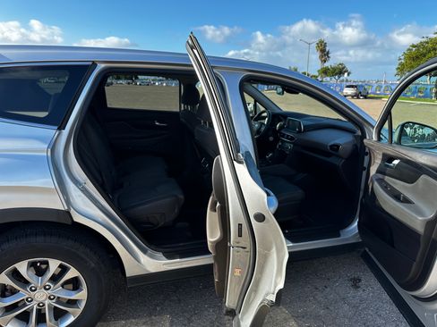Used 2019 Hyundai Santa Fe SE image 15