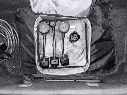 Used 2016 Tesla Model X Performance image 31