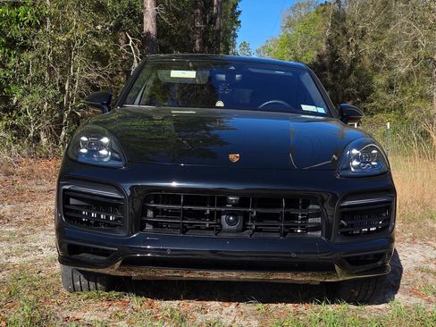 Used 2023 Porsche Cayenne GTS image 1