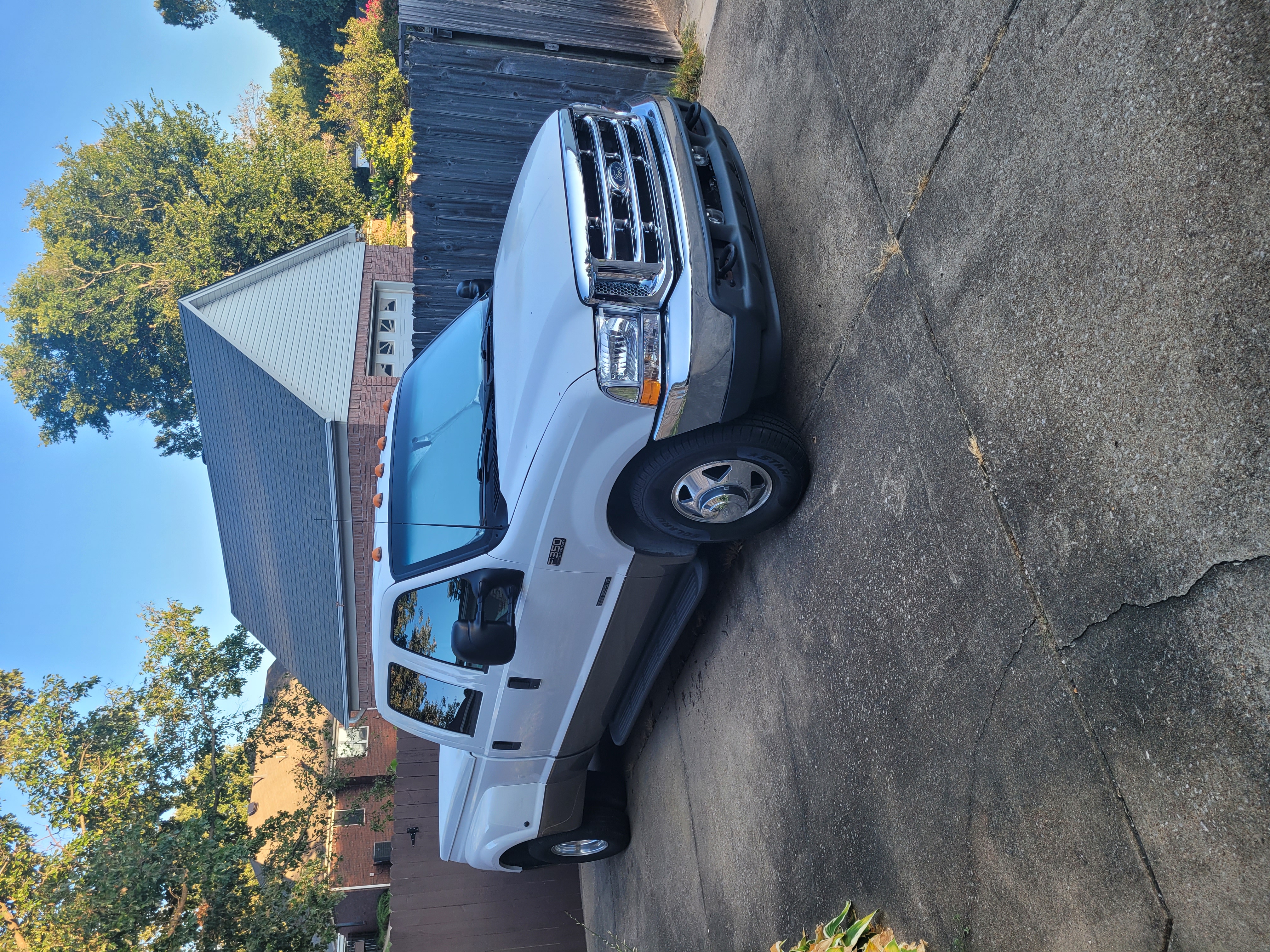 Used 2002 Ford F350 2WD Crew Cab DRW Super Duty image 2