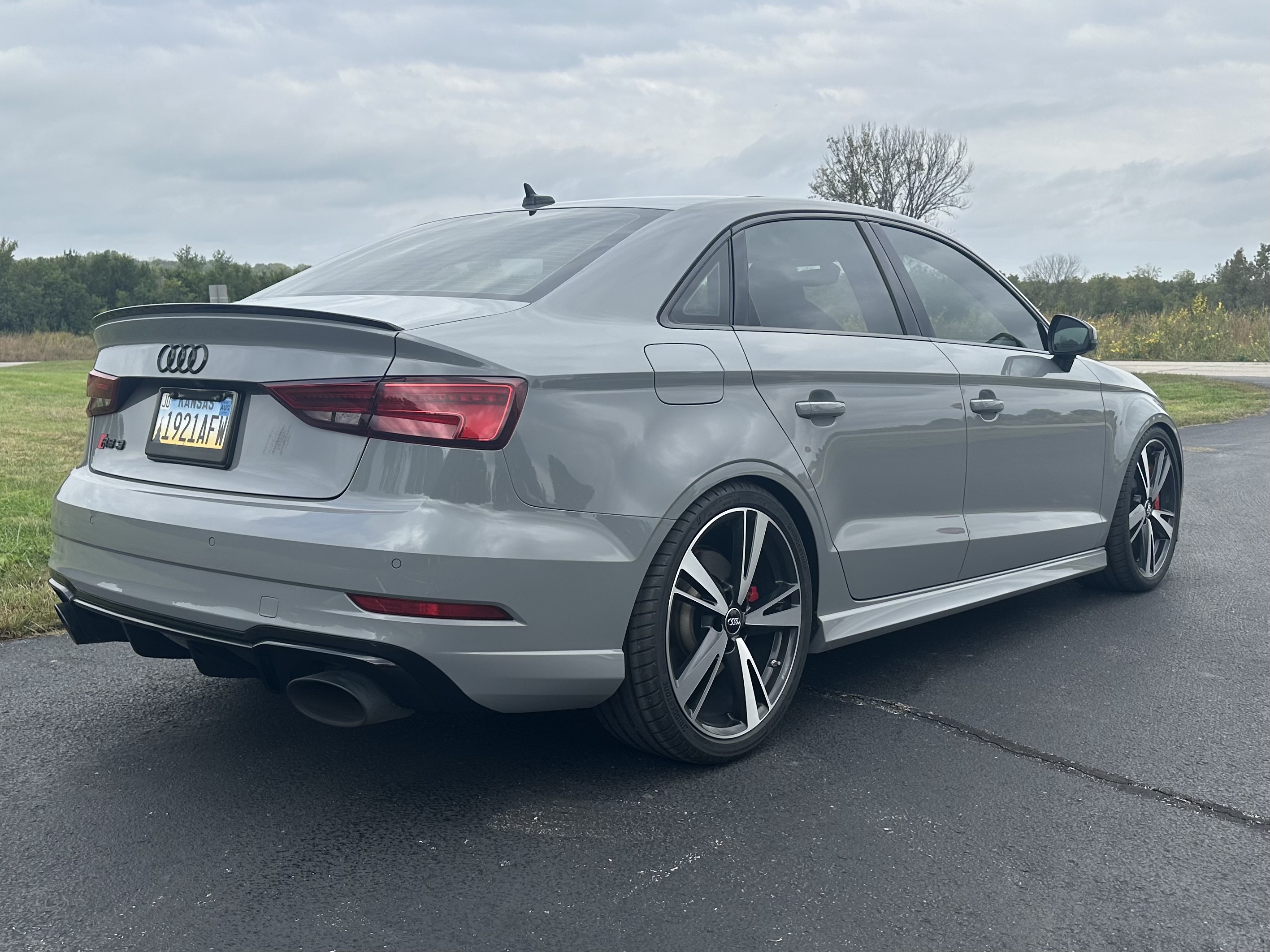 Used 2019 Audi RS 3 AWD/4WD image 2