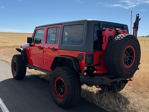 Used 2016 Jeep Wrangler Unlimited Rubicon image 4