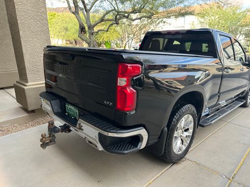Used 2020 Chevrolet Silverado 1500 LTZ w/ LTZ Premium Package image 8