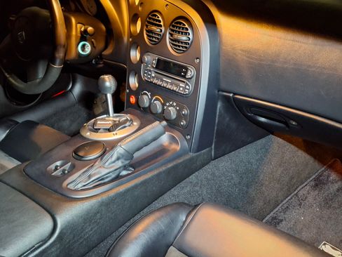 Used 2006 Dodge Viper SRT-10 image 23