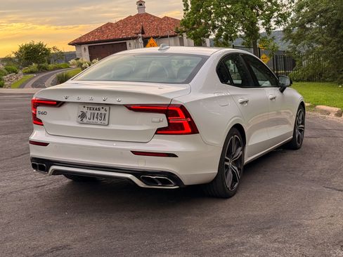 Used 2021 Volvo S60 T8 R-Design Expression w/ Premium Package AWD/4WD image 6