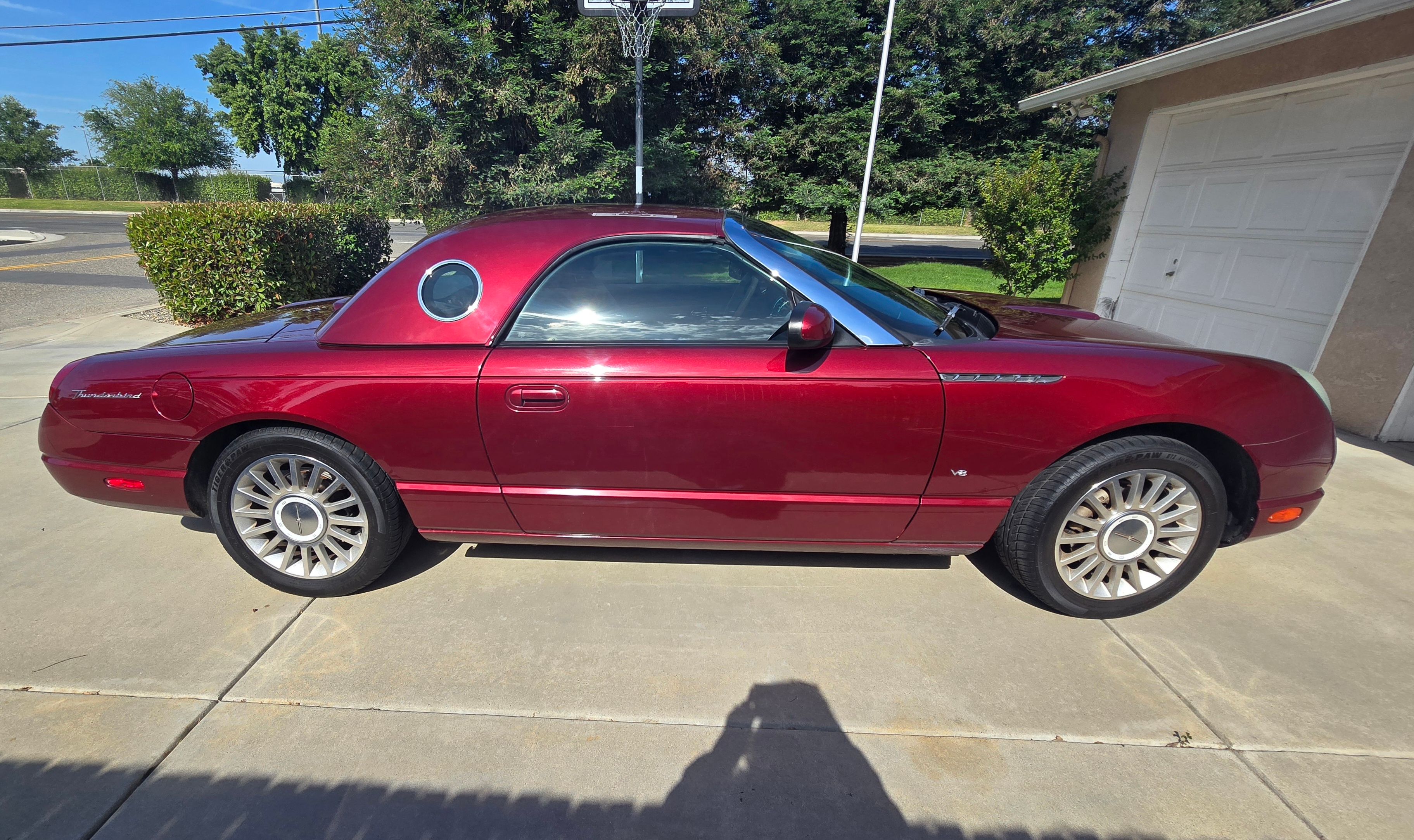 Used 2004 Ford Thunderbird RWD image 23