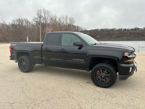 Used 2017 Chevrolet Silverado 1500 LT w/ All Star Edition image 8