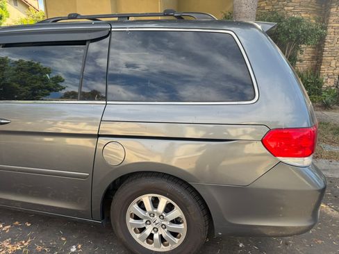 Used 2010 Honda Odyssey EX-L image 4