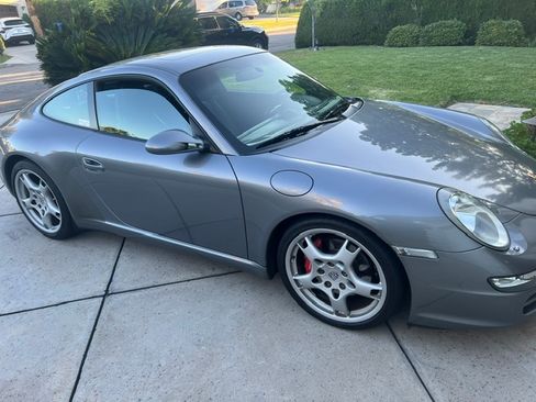Used 2006 Porsche 911 Carrera S RWD image 2