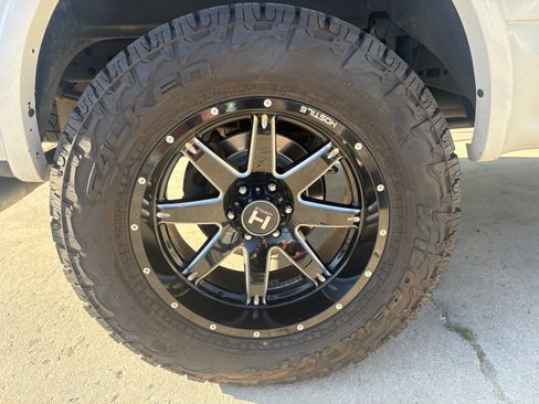 Used 2017 Ford F150 Platinum w/ Technology Package AWD/4WD image 12