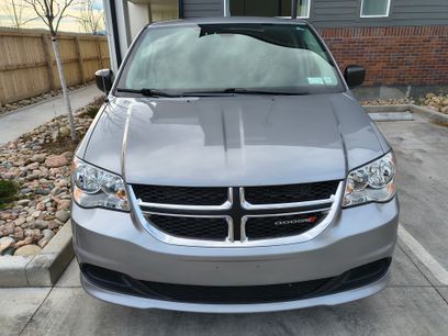 Used 2019 Dodge Grand Caravan SE w/ UConnect Hands-Free Group