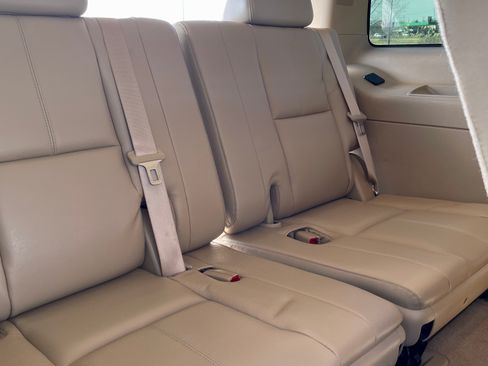 Used 2008 Chevrolet Tahoe 4WD Hybrid image 8