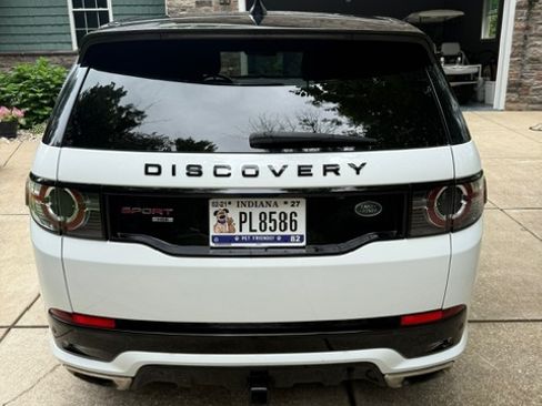 Used 2017 Land Rover Discovery Sport HSE AWD/4WD image 4