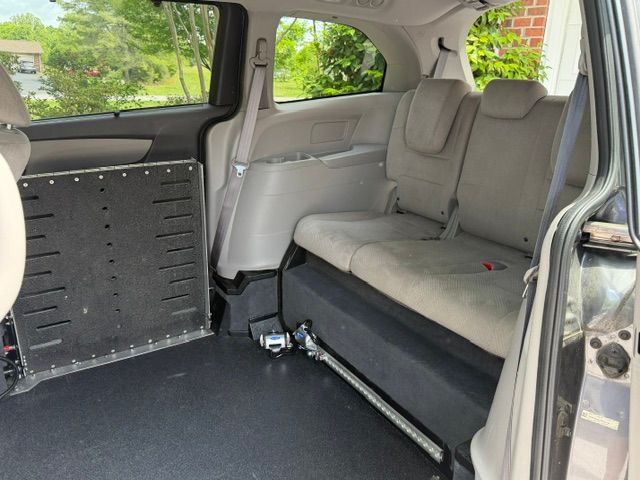 Used 2014 Honda Odyssey EX image 12