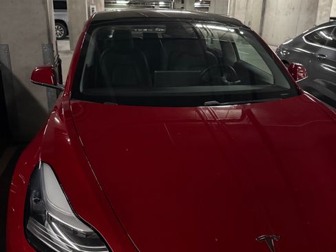 Used 2018 Tesla Model 3 Mid Range image 1