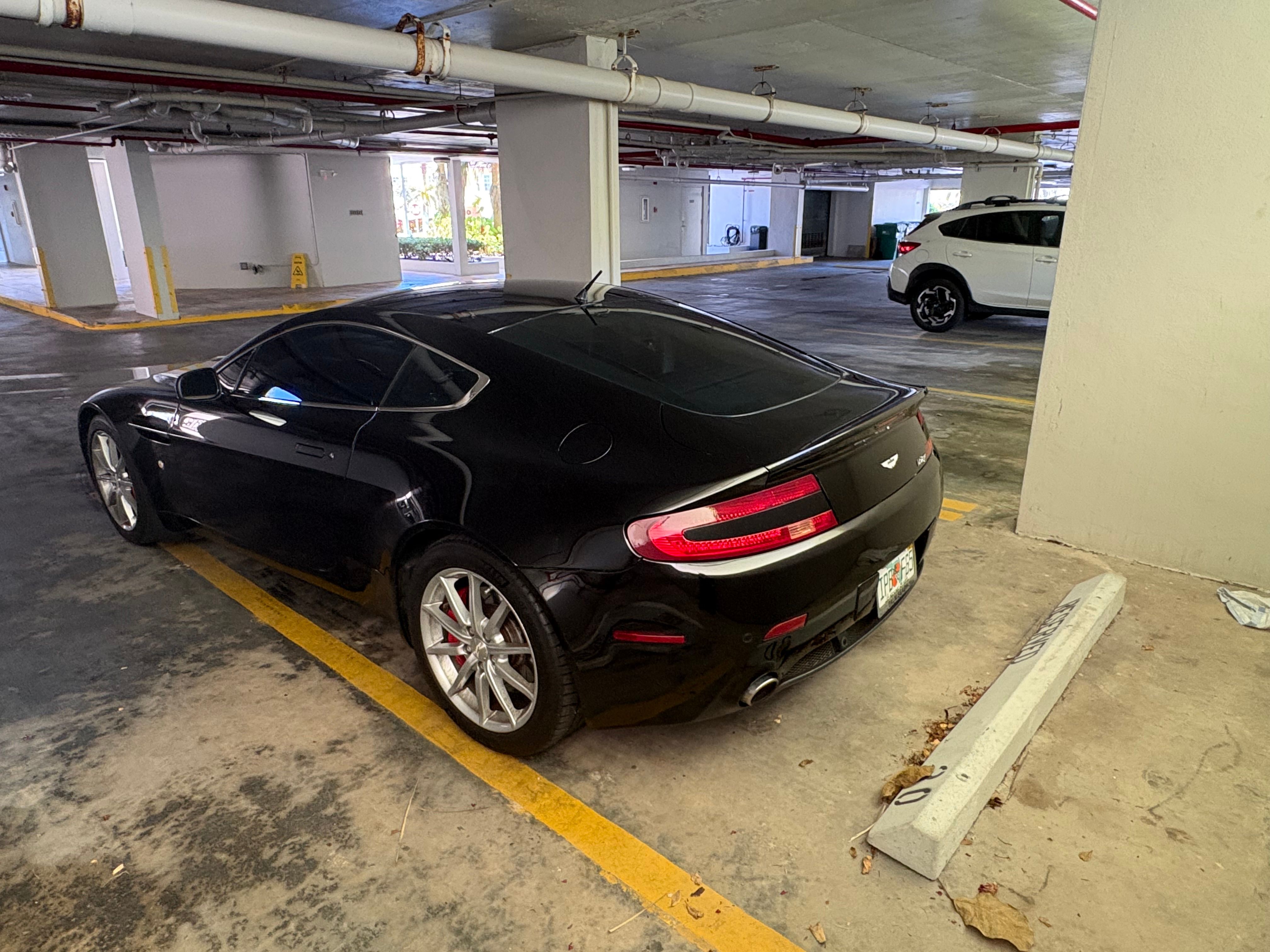 Used 2007 Aston Martin V8 Vantage Coupe RWD image 11
