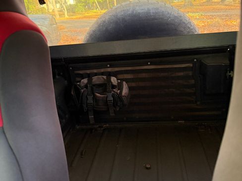 Used 2004 Jeep Wrangler X w/ Columbia Edition Group image 14