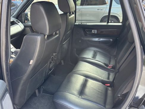 Used 2013 Land Rover Range Rover Sport HSE image 12