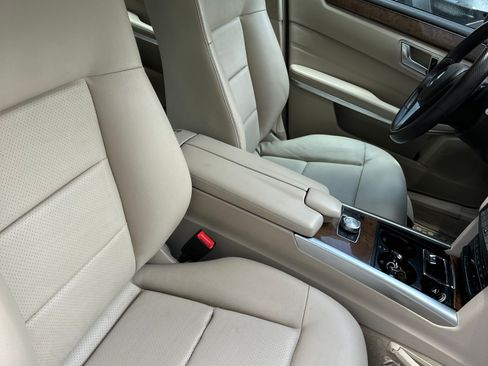 Used 2014 Mercedes-Benz E 350 4MATIC Wagon image 28
