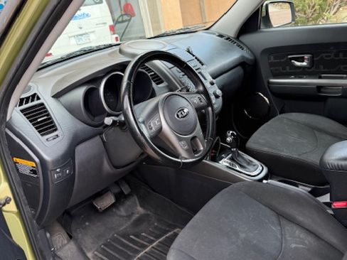 Used 2013 Kia Soul + image 10
