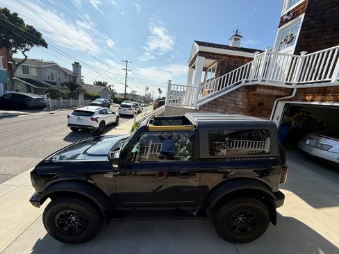 Used 2022 Ford Bronco Wildtrak image 15